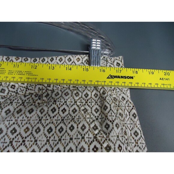 Sonoma Multicolored Geometric Print Mid Rise Shorts Womens Size 12 - Picture 5 of 8